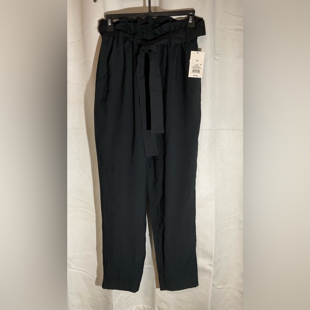 Women’s Super-High Rise Tapered Ankle Pull-On Paperbag Pants A New Day Black XS